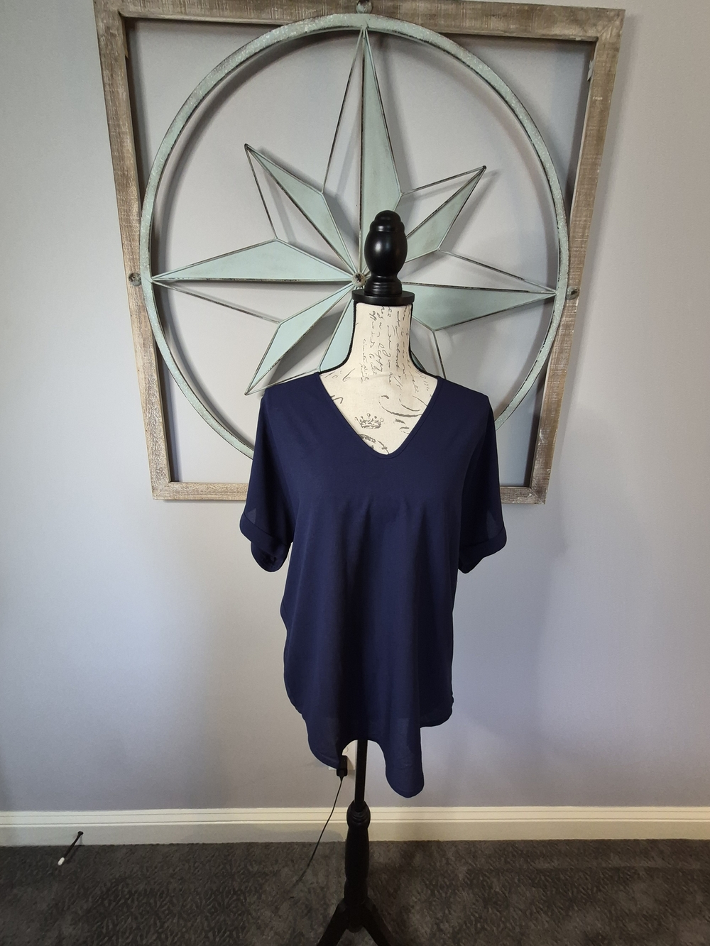 NWT Paper Crane Navy Blue V-Neck Short Sleeve Top - M